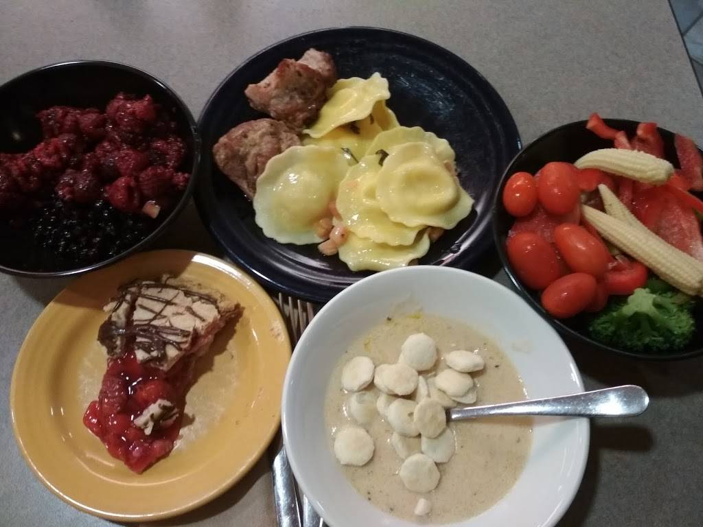 Philbrook Dining Hall | restaurant | 29 McDaniel Drive, Durham, NH 03824, USA | 6038629331 OR +1 603-862-9331