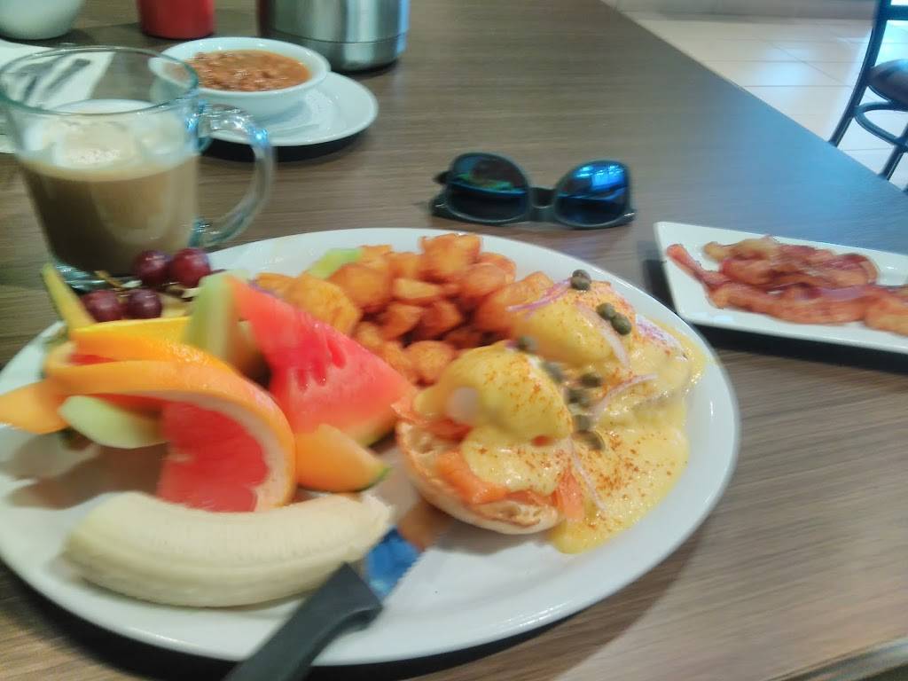 Leggspress | restaurant | 9061 Route Sir Wilfrid Laurier, Mirabel, QC J7N 1L6, Canada | 4504381881 OR +1 450-438-1881