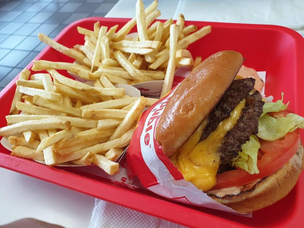 In-N-Out Burger | restaurant | 1020 Olive Dr, Davis, CA 95616, United States | 8007861000 OR +1 800-786-1000