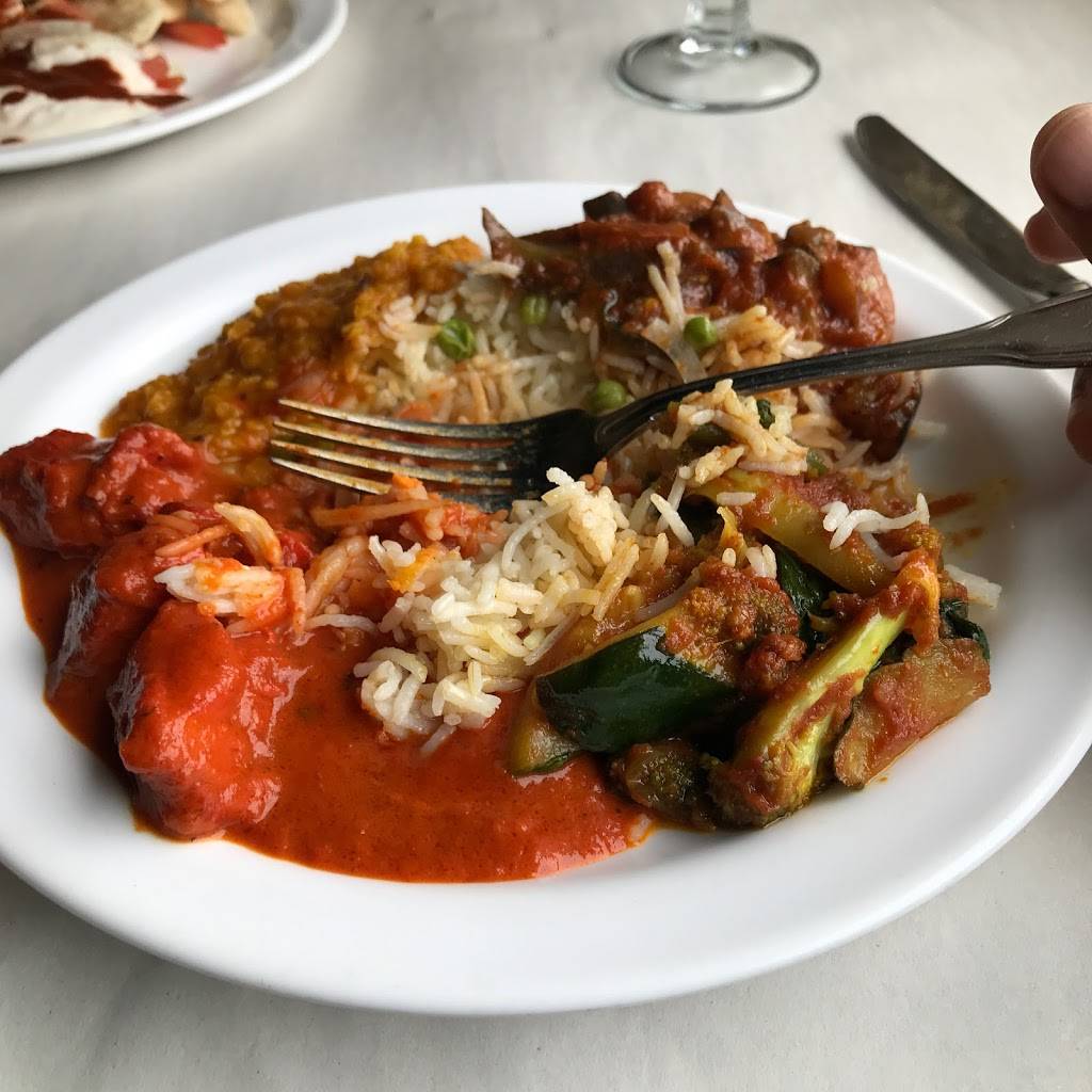 Shehnai Restaurant | restaurant | 447 Main St W, Hamilton, ON L8P 1K5, Canada | 9055770002 OR +1 905-577-0002