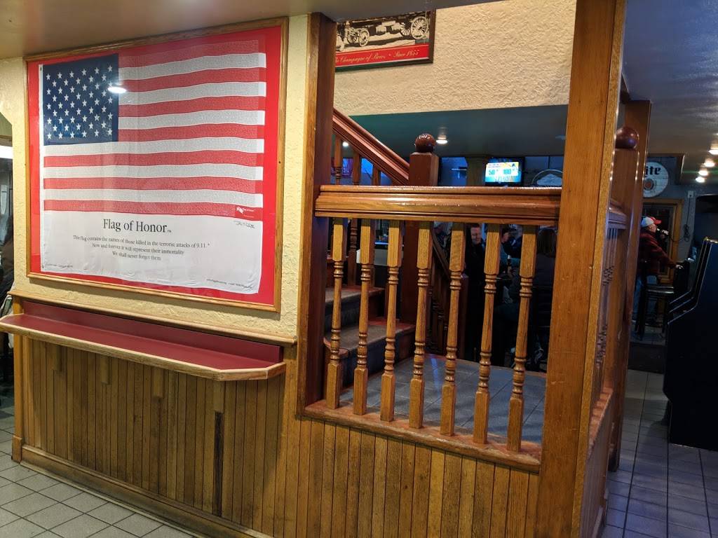 Russs Park Place | restaurant | 1637 E Racine St, Janesville, WI 53545, USA | 6087545600 OR +1 608-754-5600