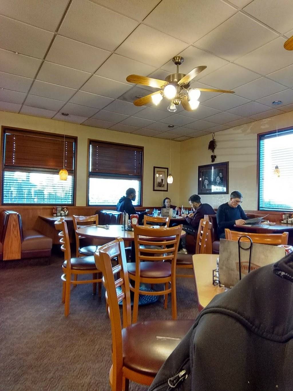 Dennys | restaurant | 987 Kruse Way, Springfield, OR 97477, USA | 5417440602 OR +1 541-744-0602