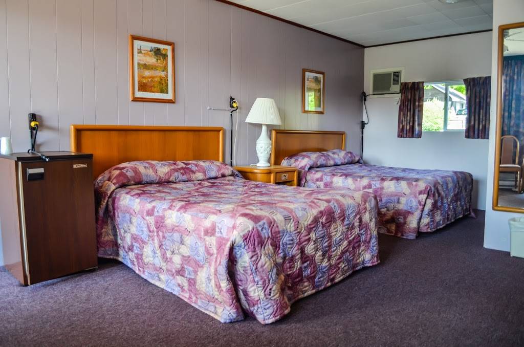 Kit-Wat Marina Motel Restaurant | restaurant | 71 Sauble Falls Rd, Sauble Beach, ON N0H 2G0, Canada | 5194221282 OR +1 519-422-1282