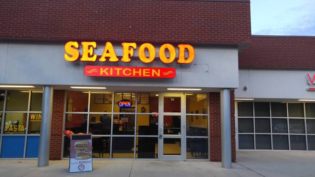 Seafood Kitchen | restaurant | 817 Botetourt Ct #102, Chesapeake, VA 23320, USA | 7575470555 OR +1 757-547-0555