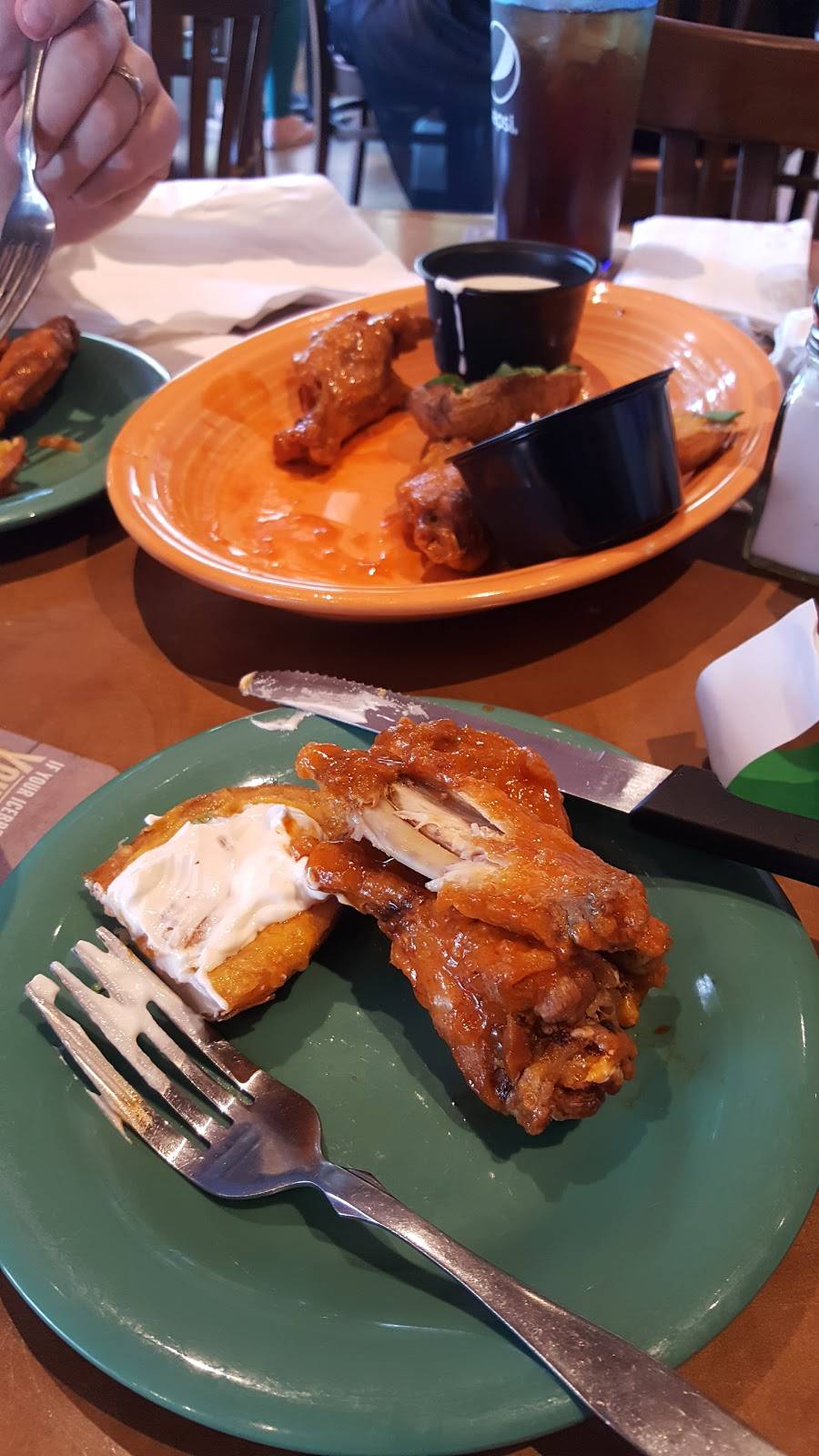 Culpeppers Grill and Bar | restaurant | 300 N Euclid Ave, St. Louis, MO 63108, USA | 3143612828 OR +1 314-361-2828