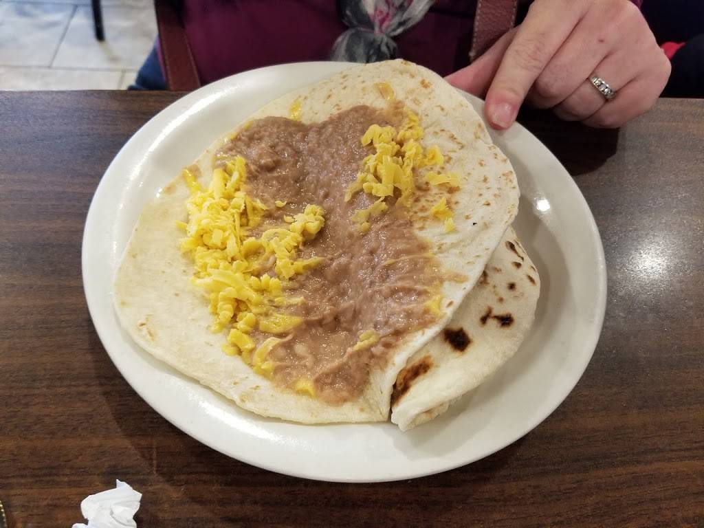 El Puesto Mexican Restaurant | restaurant | 766 Old Hwy 90 W, San Antonio, TX 78237, USA | 2104321400 OR +1 210-432-1400