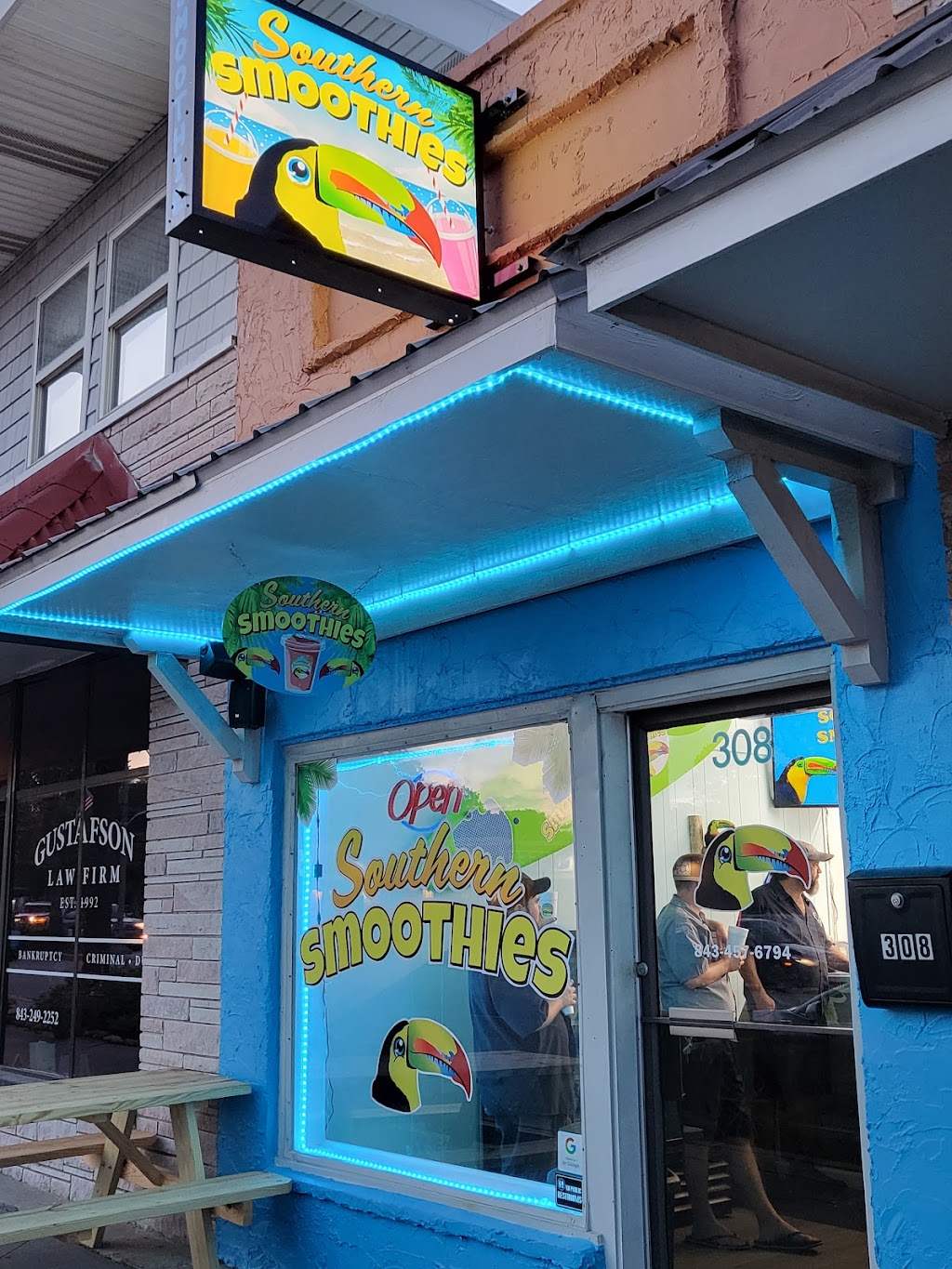Southern smoothies | restaurant | 308 Main St, North Myrtle Beach, SC 29582, USA | 8434576794 OR +1 843-457-6794
