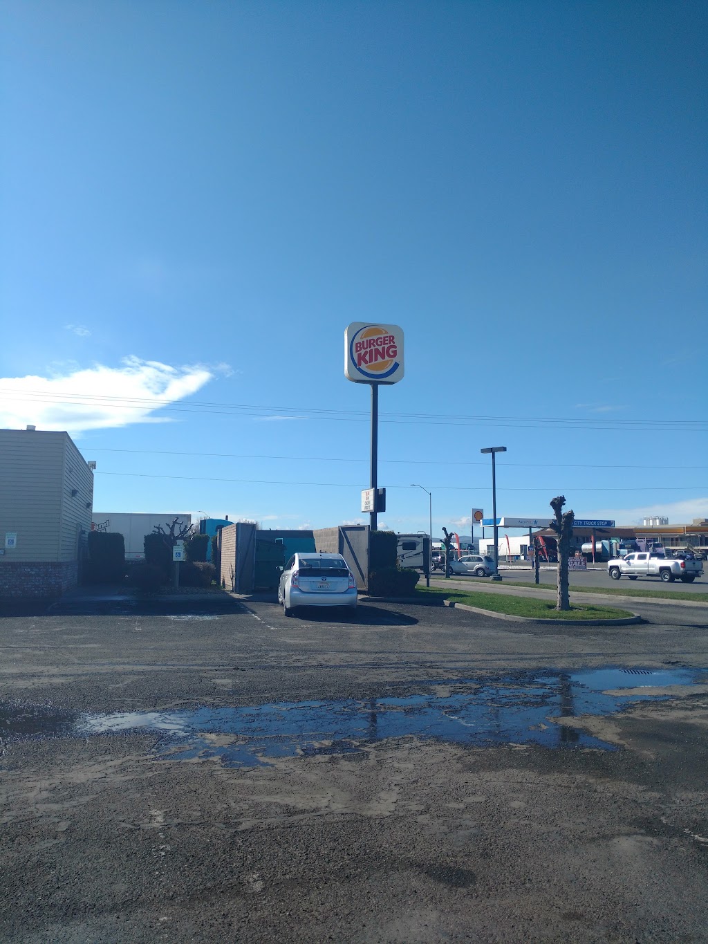 Burger King | restaurant | 2205 E Hillsboro St, Pasco, WA 99301, USA | 5095475528 OR +1 509-547-5528