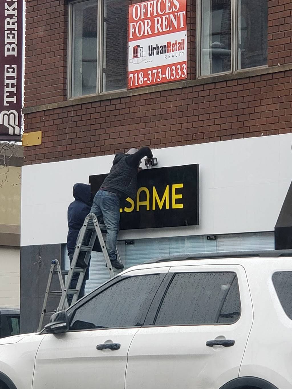 Sesame - Boro Park | cafe | 5024 13th Ave, Brooklyn, NY 11219, USA | 7184270000 OR +1 718-427-0000