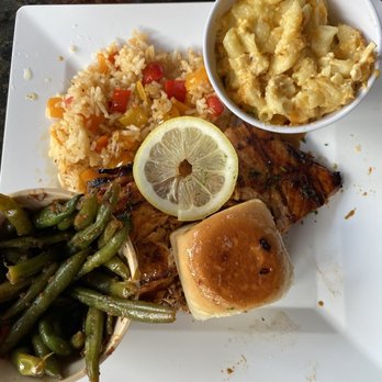 Aunt E’s Southern Cuisine | restaurant | 2618 Lawndale Dr, Greensboro, NC 27408, USA | 3369889043 OR +1 336-988-9043