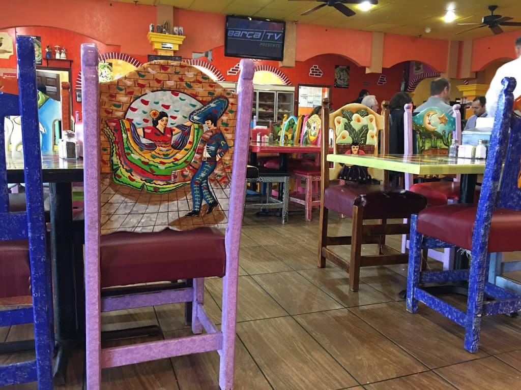 El Gallo Giro | restaurant | 3991 Lamar Ave, Memphis, TN 38118, USA | 9017940609 OR +1 901-794-0609