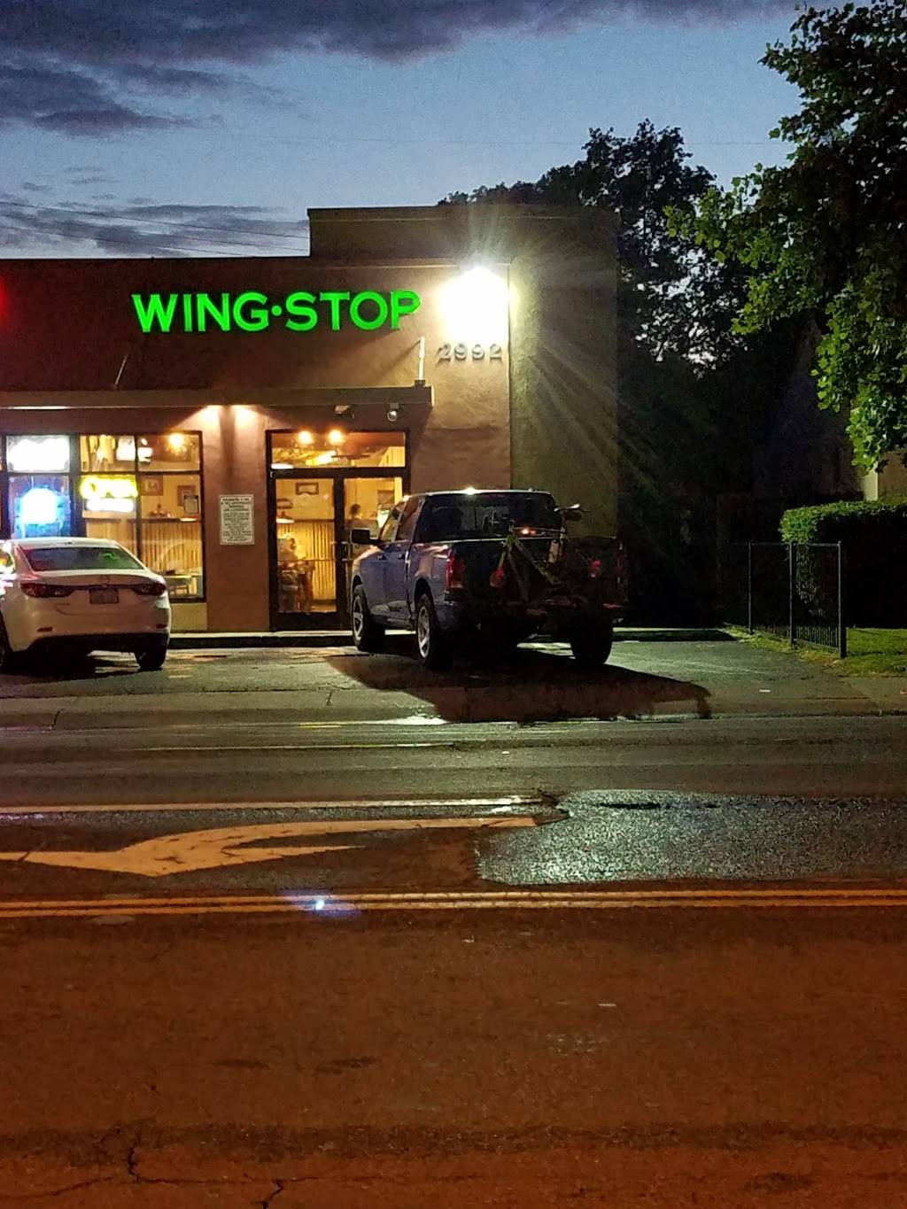 Wingstop | restaurant | 2992 65th St Ste 400, Sacramento, CA 95817, USA | 9164557266 OR +1 916-455-7266
