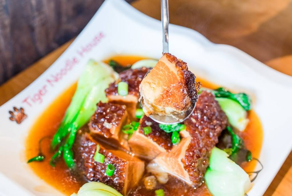 Tiger Noodle House | restaurant | 2424 Rice Boulevard suite A, Houston, TX 77005, USA | 2819744507 OR +1 281-974-4507