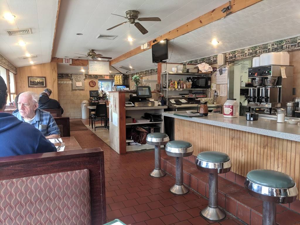 Circle E Diner | restaurant | 369 E Front St, Hancock, NY 13783, USA | 6076379905 OR +1 607-637-9905