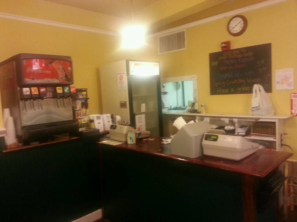 Lisas Buffalo Grill | restaurant | 65 Broadway, Greenlawn, NY 11740, USA | 6312613200 OR +1 631-261-3200