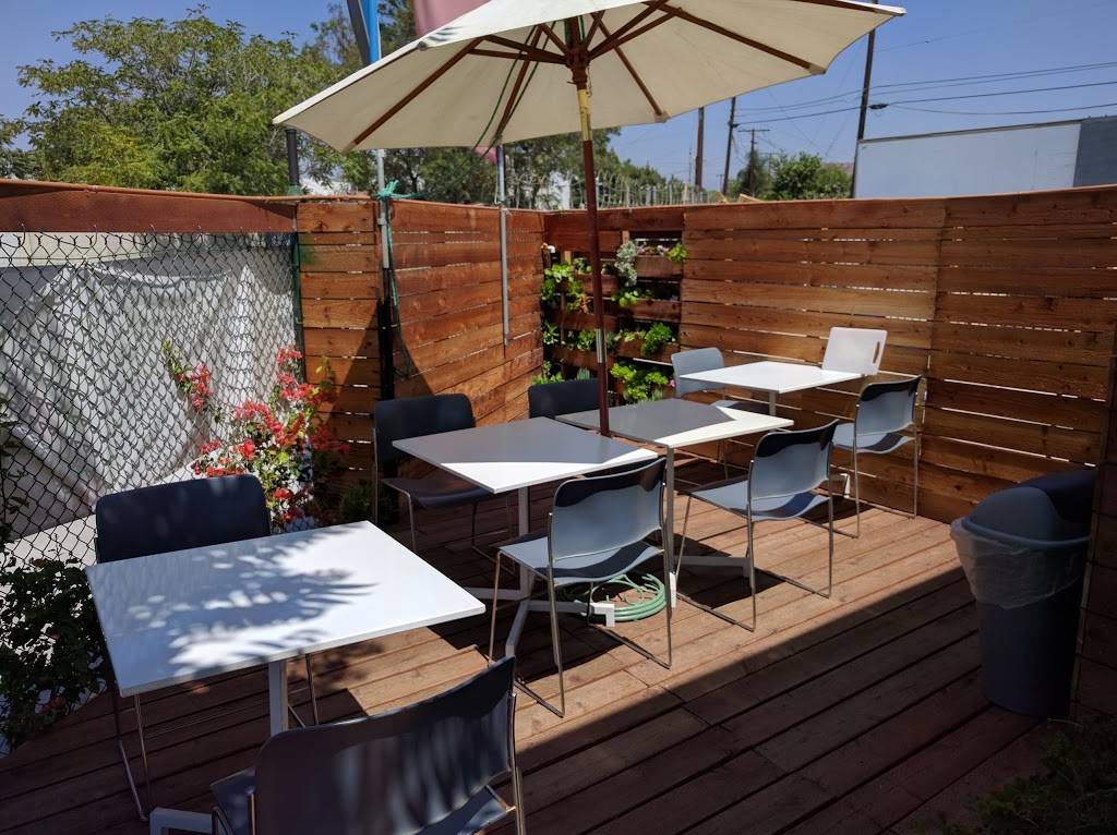 seventeen cafe | restaurant | 7734 San Fernando Rd, Sun Valley, CA 91352, USA | 7472232056 OR +1 747-223-2056