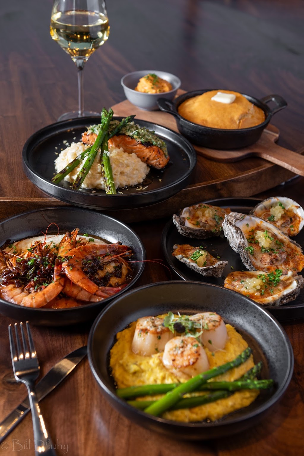 The Pearl Shreveport | restaurant | 6871 Fern Ave, Shreveport, LA 71105, USA | 3186707920 OR +1 318-670-7920