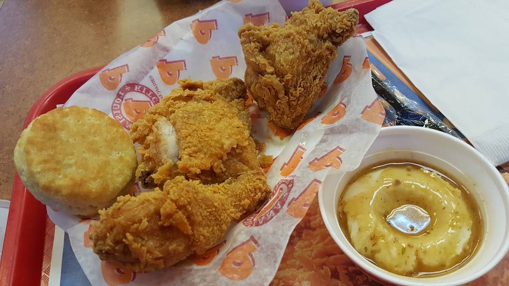 Popeyes Louisiana Kitchen | restaurant | 4866 N Milwaukee Ave, Chicago, IL 60630, USA | 7736854013 OR +1 773-685-4013