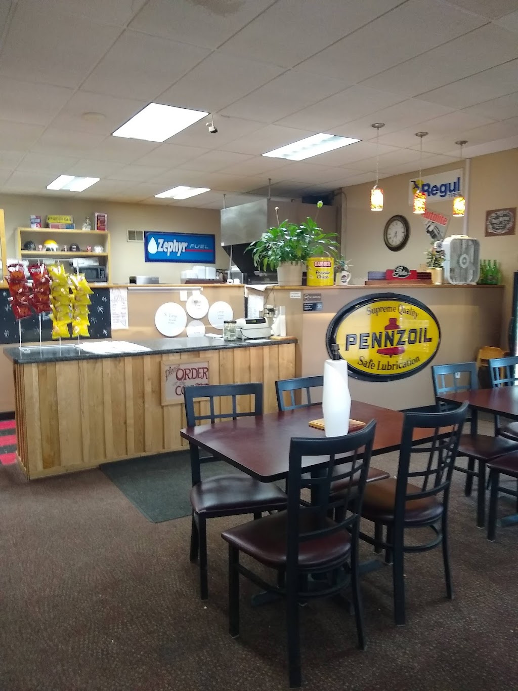 Pizza Shack | restaurant | 120 E Broad St, LAnse, MI 49946, USA | 9065244040 OR +1 906-524-4040