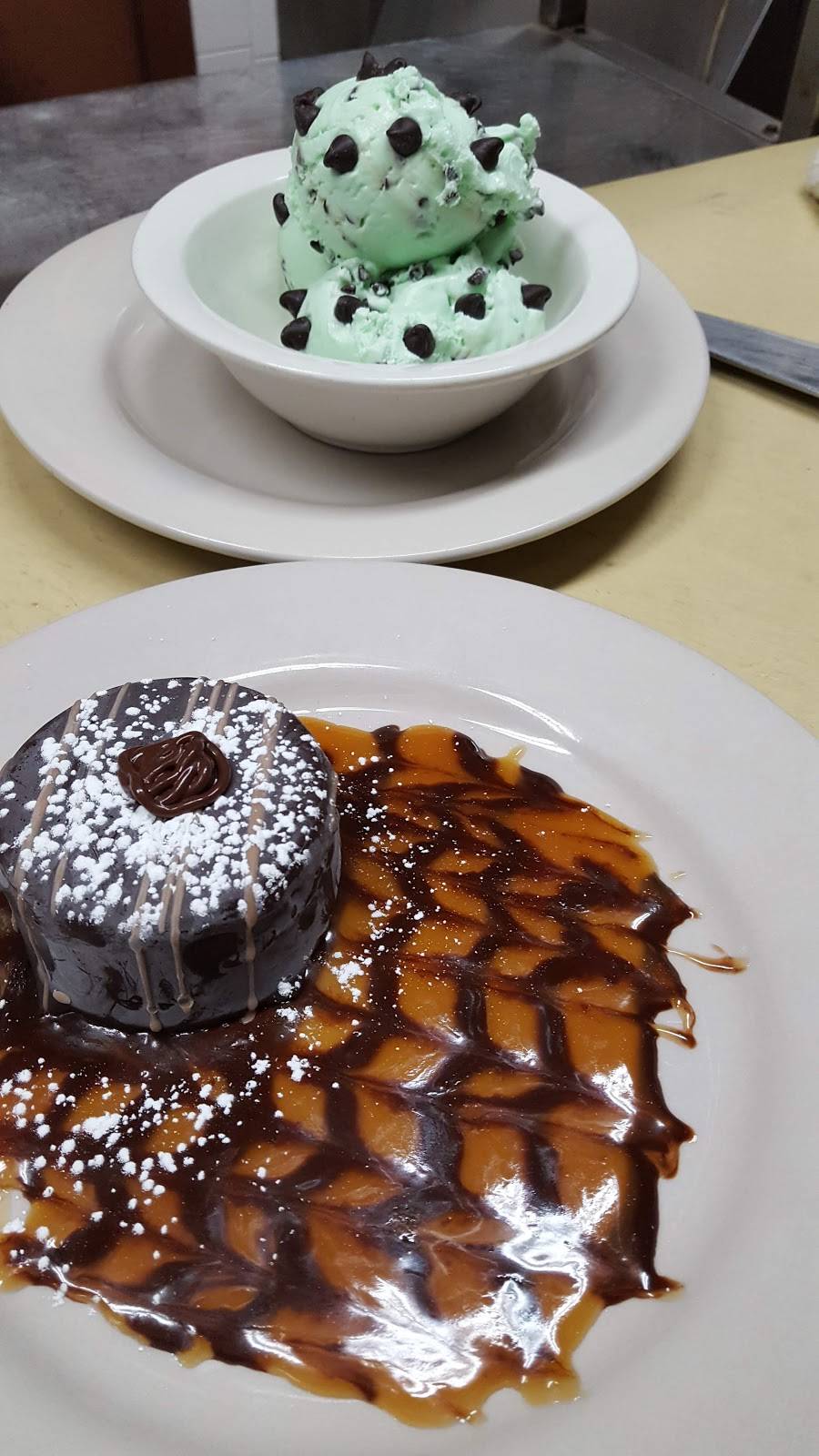 Macs Steakhouse | restaurant | 2708, 12, Gerard St, Huntington, NY 11743, USA | 6315495300 OR +1 631-549-5300