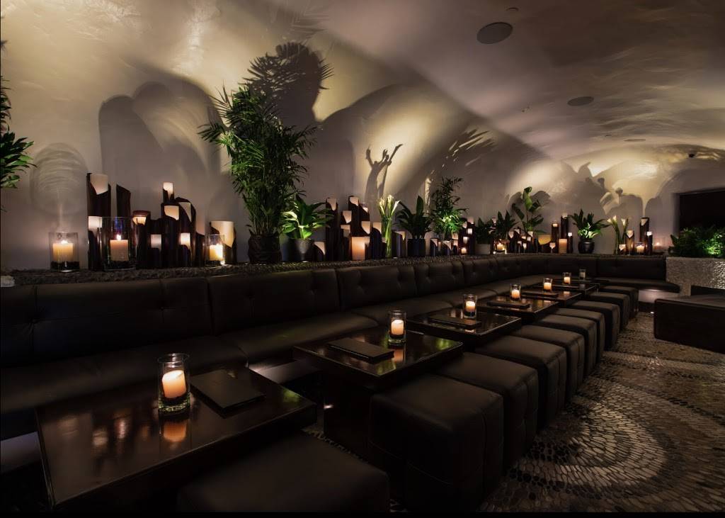 Javiers | restaurant | 4301 La Jolla Village Dr Suite 1000, San Diego, CA 92122, USA | 8582002222 OR +1 858-200-2222