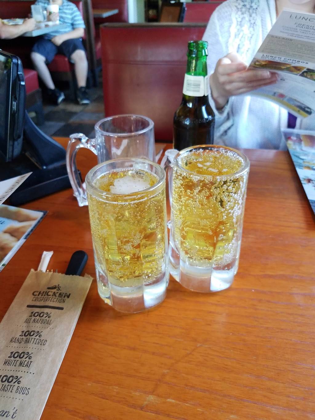 Chilis Grill & Bar | meal takeaway | 1004 FL-19, Palatka, FL 32177, USA | 3863284646 OR +1 386-328-4646