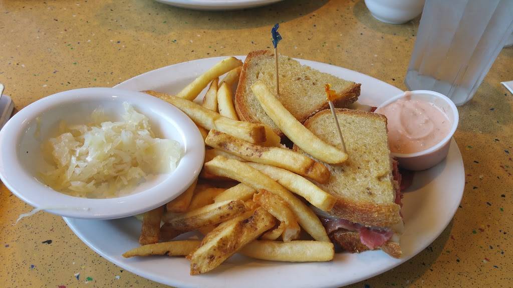 Noshville Delicatessen | restaurant | 4014 Hillsboro Cir, Nashville, TN 37215, USA | 6152693535 OR +1 615-269-3535