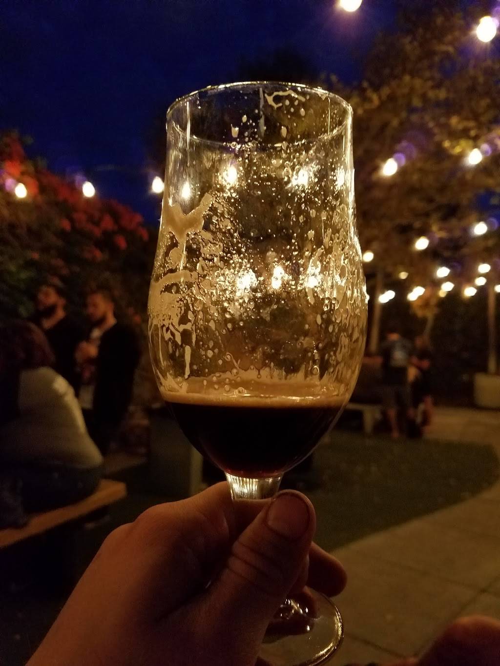 Green Flash Brewing | restaurant | 6550 Mira Mesa Blvd, San Diego, CA 92121, USA | 8586220085 OR +1 858-622-0085