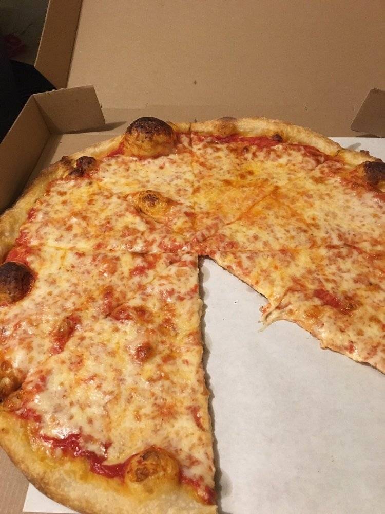 Sopranos Pizza | restaurant | 1836, 400 Minnisink Rd # 1, Totowa, NJ 07512, USA | 9732567115 OR +1 973-256-7115