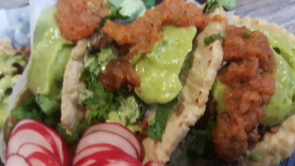 Pablitos Tacos | restaurant | 3803 W Burbank Blvd, Burbank, CA 91505, USA | 8184711861 OR +1 818-471-1861