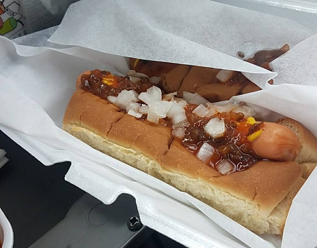 Pauls Place Famous Hotdogs | restaurant | 11725 US-117, Rocky Point, NC 28457, USA | 9106752345 OR +1 910-675-2345