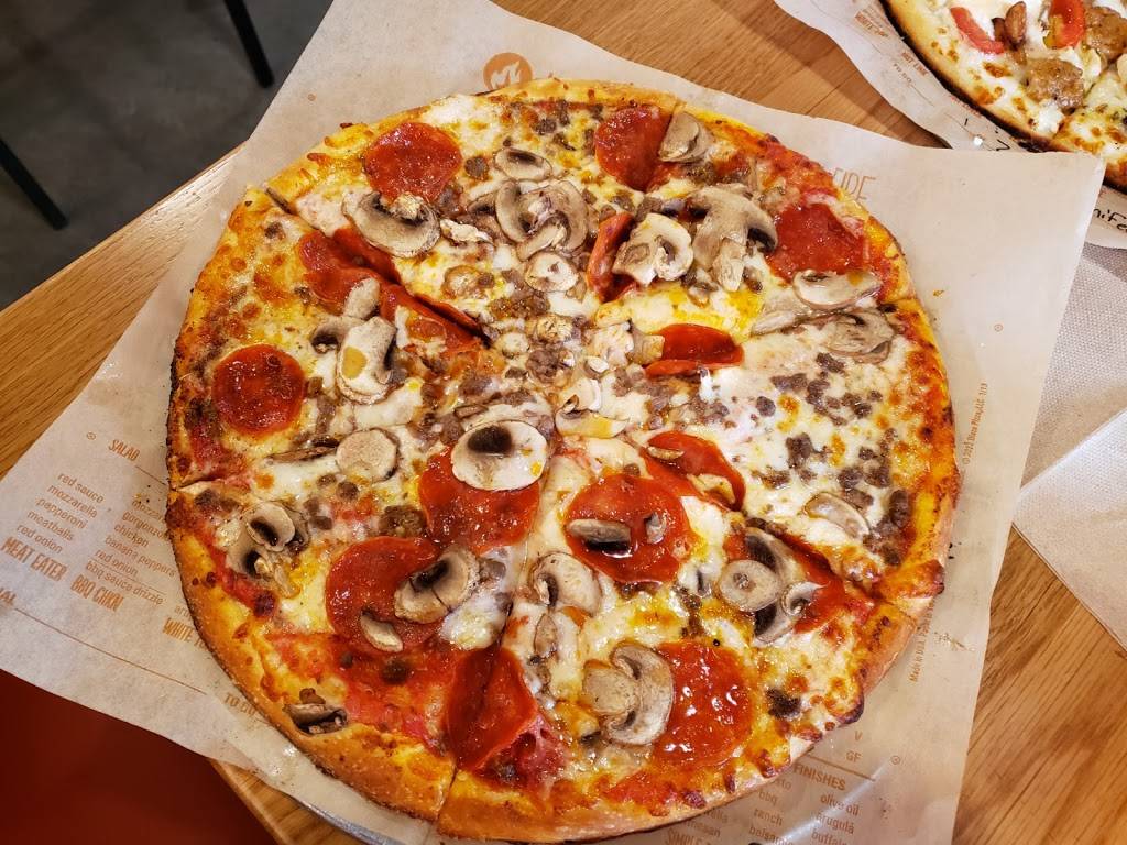 Blaze Pizza | meal takeaway | 5246 N Service Rd, St Peters, MO 63376, USA | 6363874368 OR +1 636-387-4368