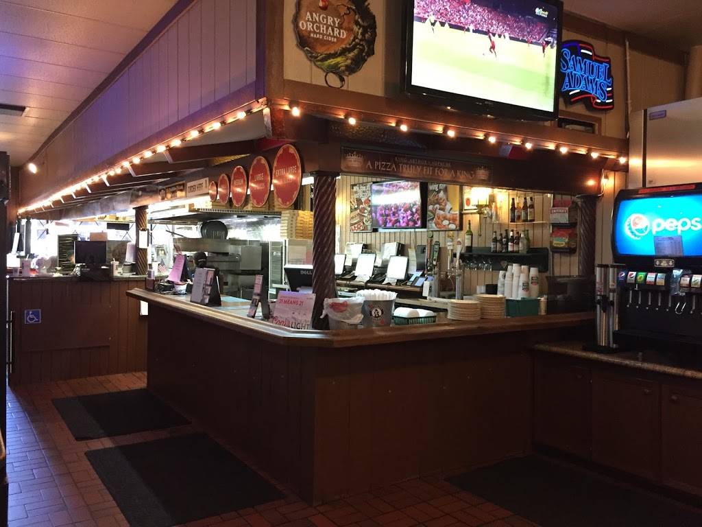 Round Table Pizza | meal delivery | 1175 Lincoln Ave, San Jose, CA 95125, USA | 4082954644 OR +1 408-295-4644