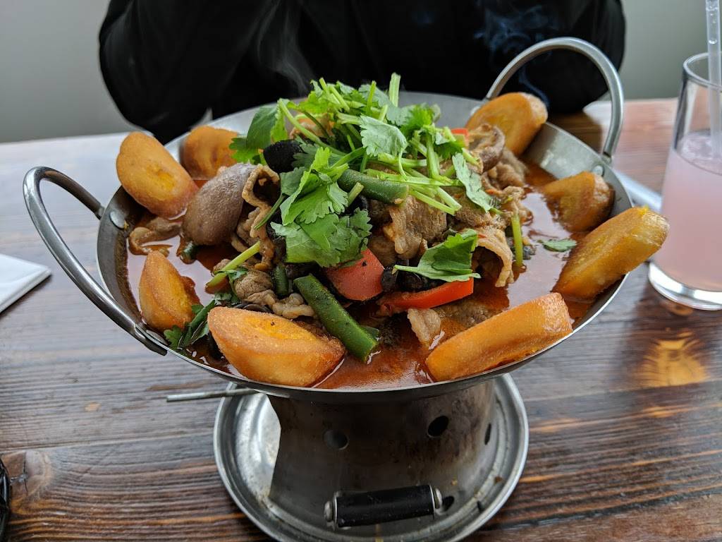 Grandpa Noodle Gallery | restaurant | 926 S 16th St, Ames, IA 50010, USA | 5154505398 OR +1 515-450-5398