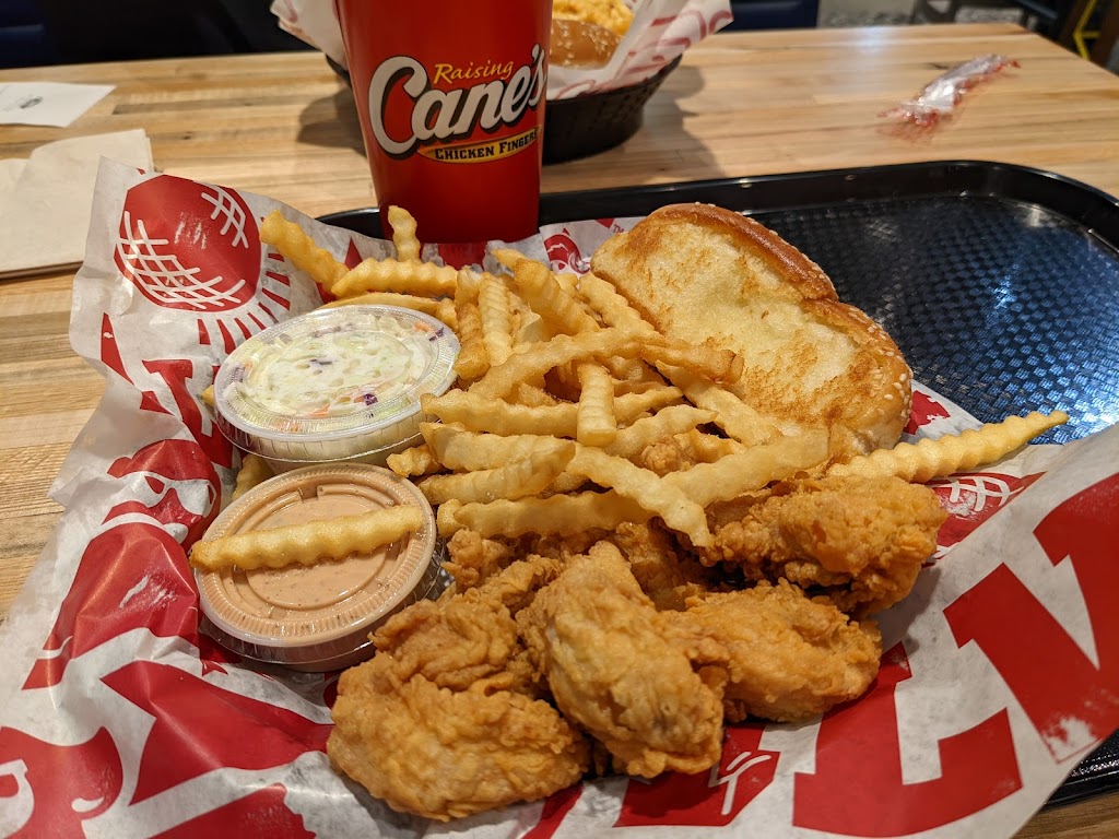 Raising Canes Chicken Fingers | meal takeaway | 201 E 136th Ave, Thornton, CO 80023, USA | 3032229401 OR +1 303-222-9401