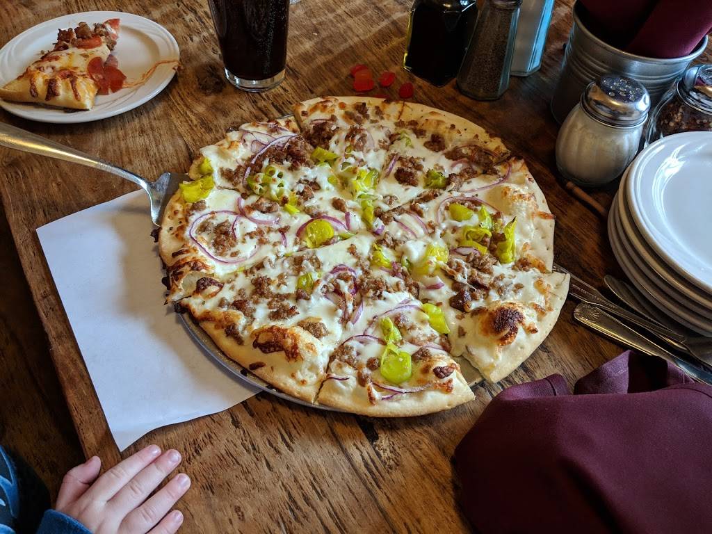 Zanos Family Italian & Pizzeria | restaurant | 11401 Donner Pass Rd, Truckee, CA 96161, USA | 5305877411 OR +1 530-587-7411