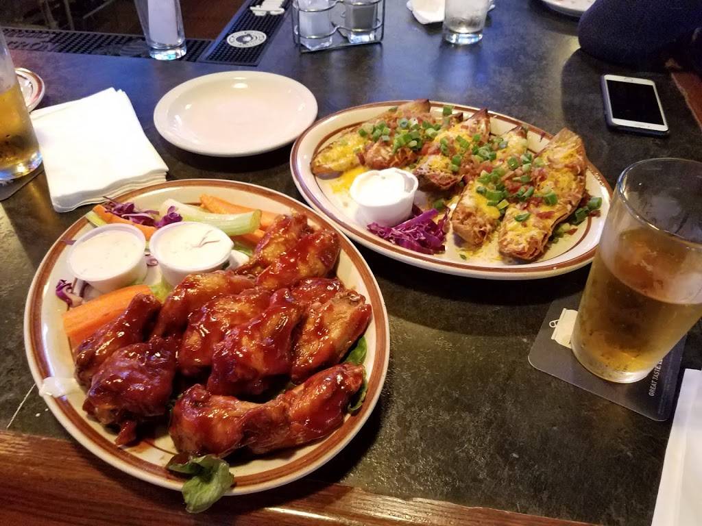 Signature Sports Bar & Restaurant | cafe | 30100 Town Center Dr, Laguna Niguel, CA 92677, USA | 9498918284 OR +1 949-891-8284