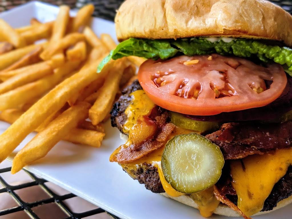 Hooligans Half Irish Pub | restaurant | 586 S Jefferson Ave, Cookeville, TN 38501, USA | 9315262927 OR +1 931-526-2927