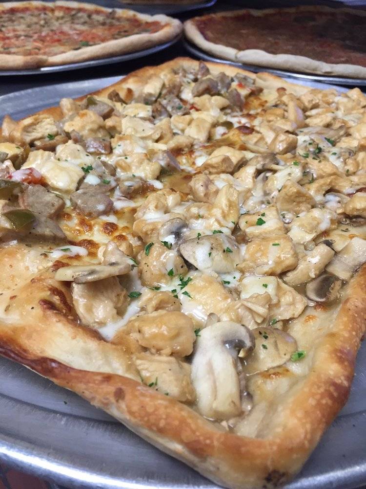 Planet Pizza | restaurant | 71 Newtown Rd, Danbury, CT 06810, USA | 2037437787 OR +1 203-743-7787