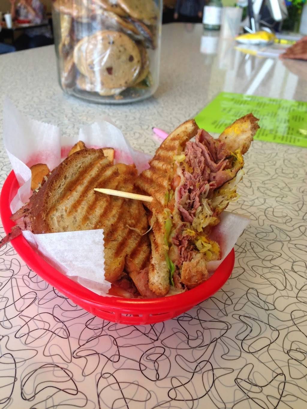 Bigs Of Batesville | restaurant | 101 E Main St, Batesville, AR 72501, USA | 8705694986 OR +1 870-569-4986