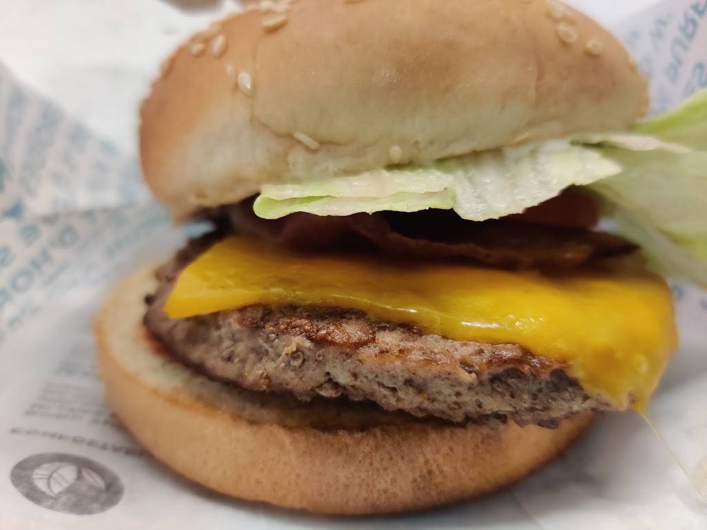 A&W Canada | restaurant | 10909 Yonge St, Richmond Hill, ON L4C 3E3, Canada | 9058839915 OR +1 905-883-9915