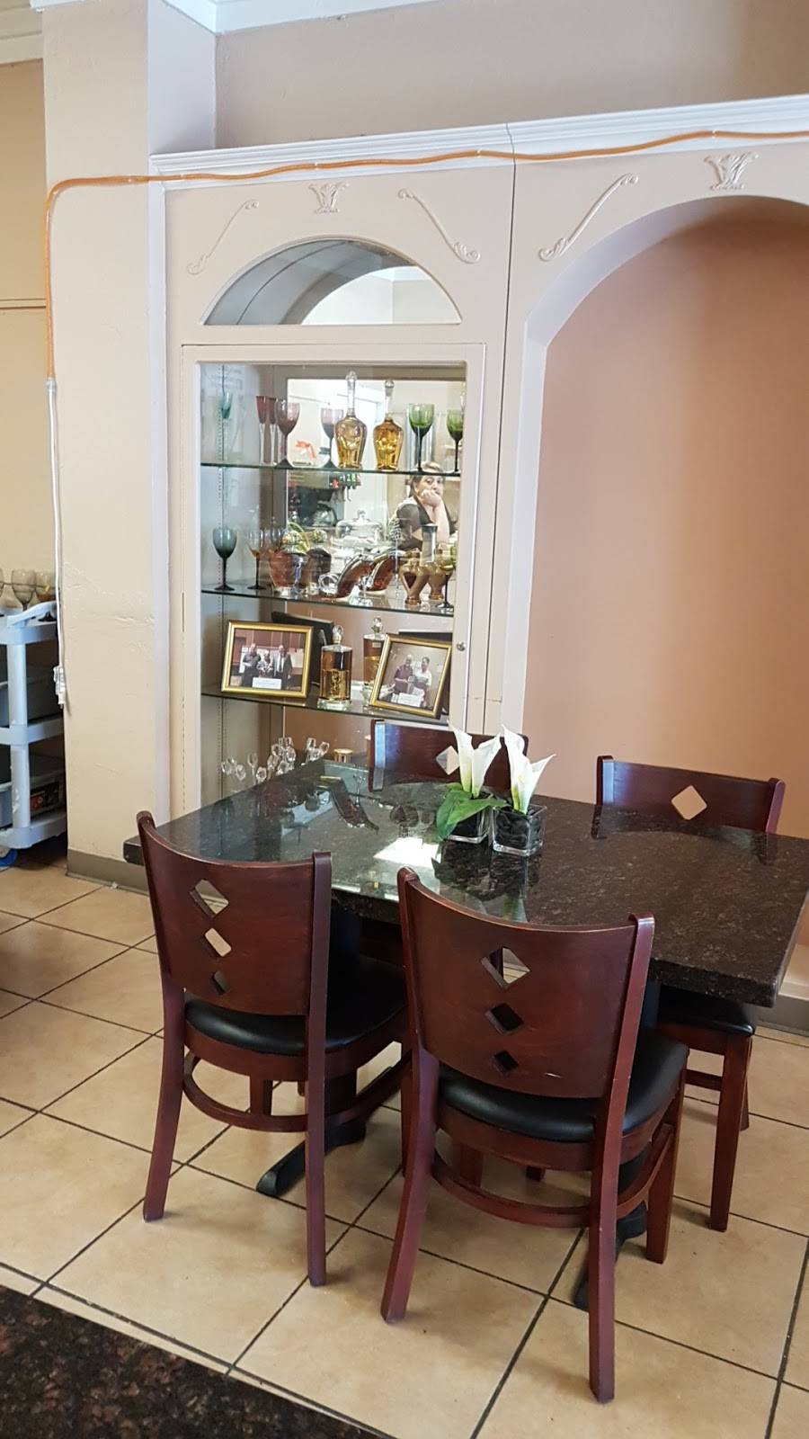 Allas Armenian Restaurant and Deli | restaurant | 3051 E Ashlan Ave, Fresno, CA 93726, USA | 5592211161 OR +1 559-221-1161