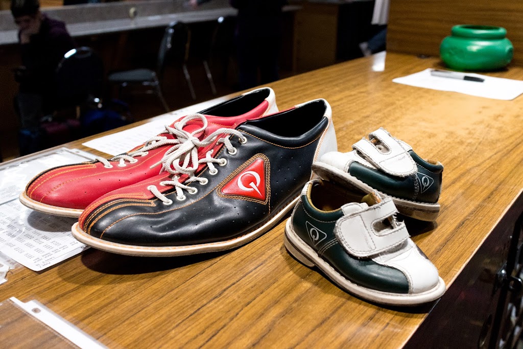 Rim Bowling & Entertainment Center | restaurant | 23991 Lake Dr, Crestline, CA 92325, USA | 9093385550 OR +1 909-338-5550