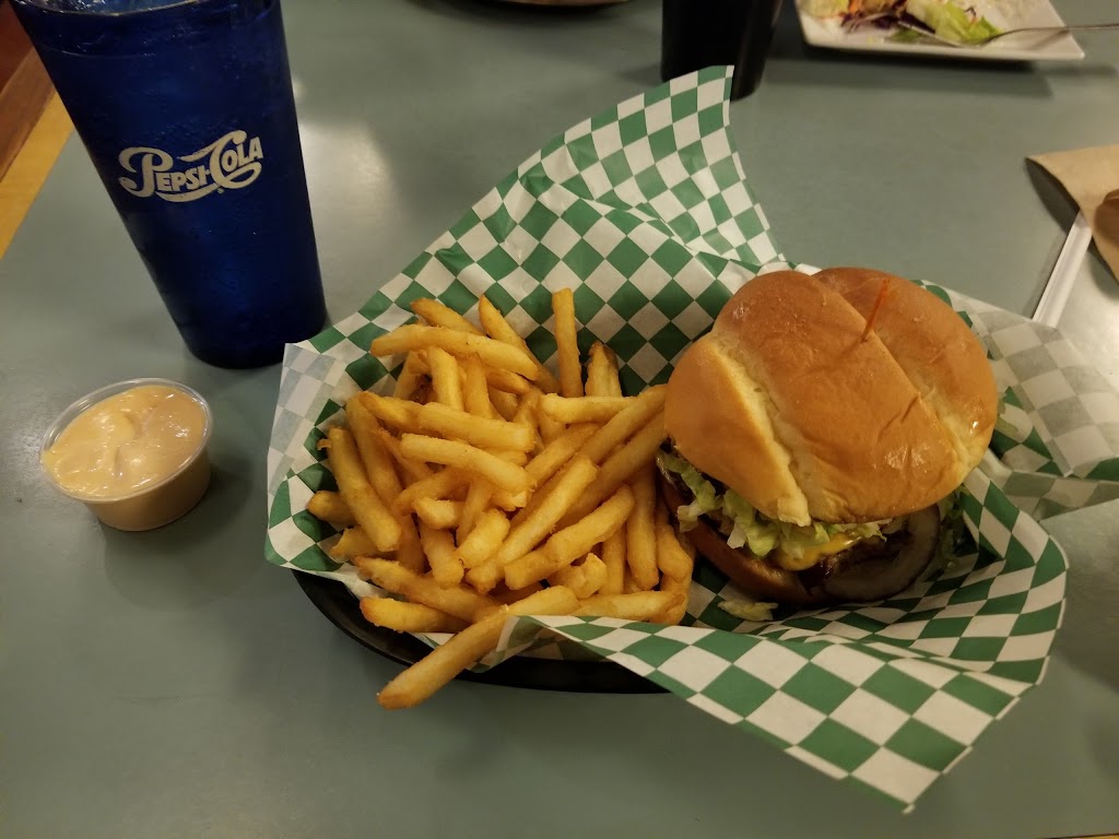 Loggers Pizza & Growlers | restaurant | 1810 NE Stephens St, Roseburg, OR 97471, USA | 5416725234 OR +1 541-672-5234