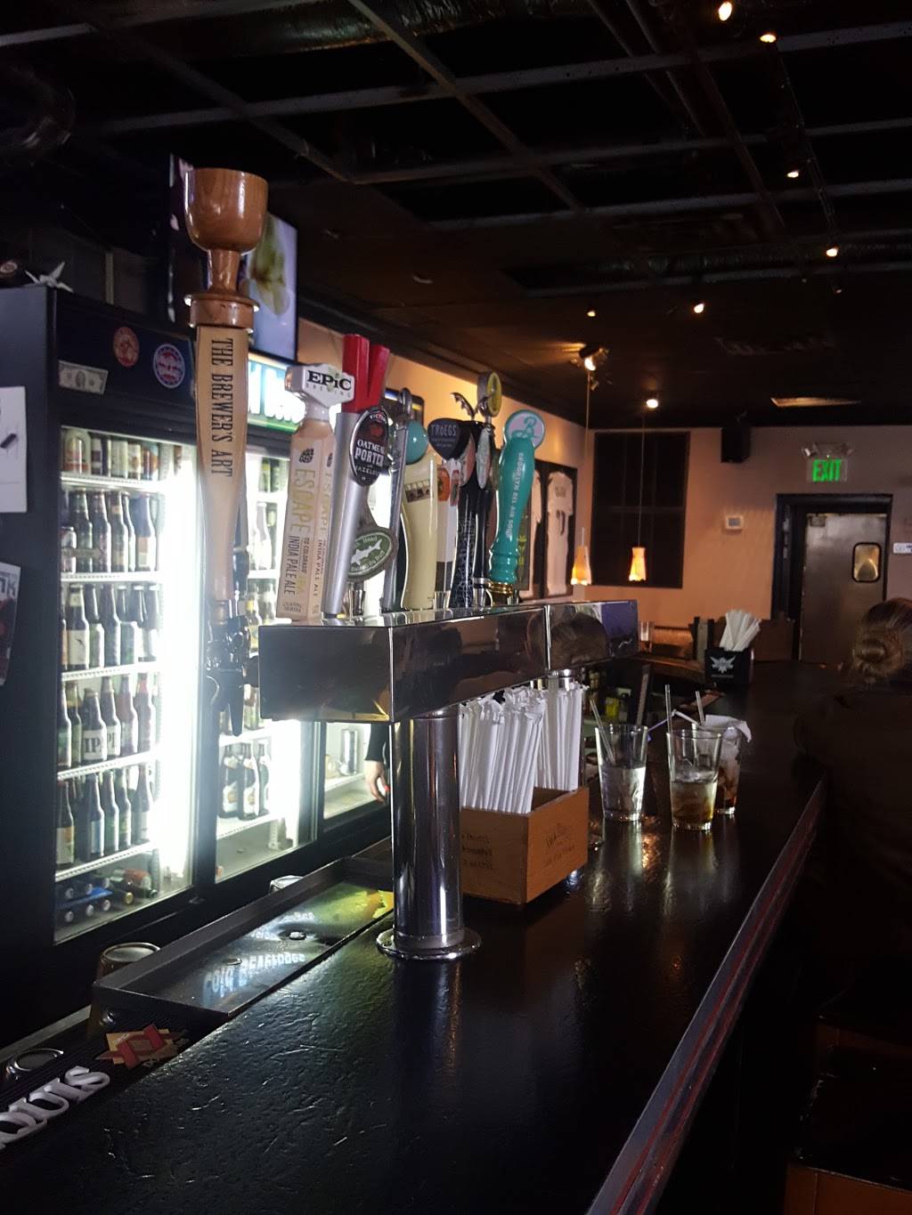 Alonsos | restaurant | 415 W Cold Spring Ln, Baltimore, MD 21210, USA | 4102353433 OR +1 410-235-3433