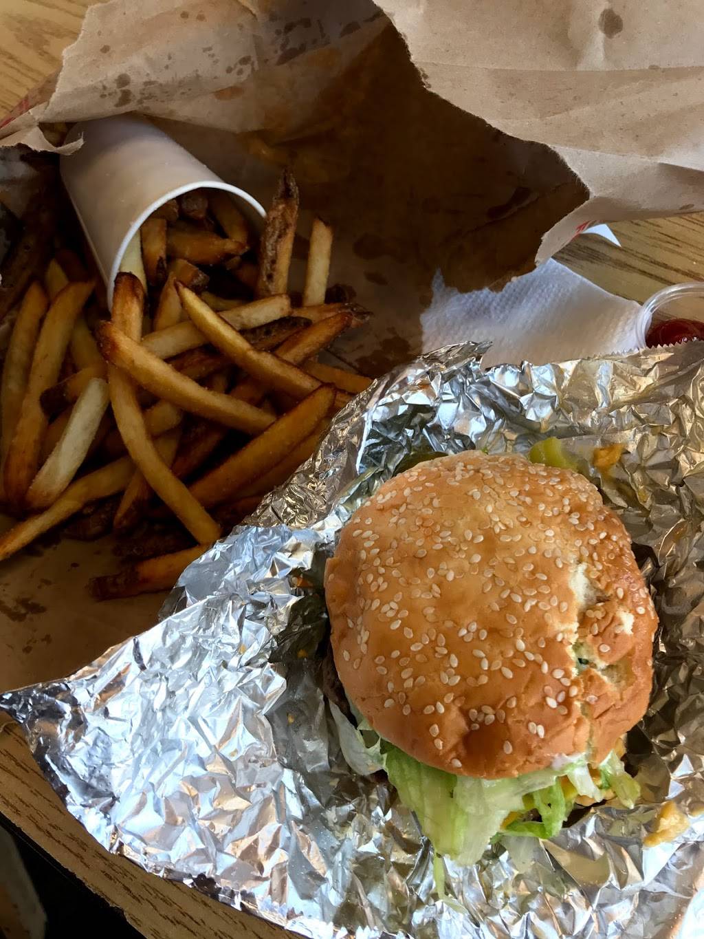 Five Guys | meal takeaway | 21720 W Long Grove Rd, Deer Park, IL 60010, USA | 8474385403 OR +1 847-438-5403
