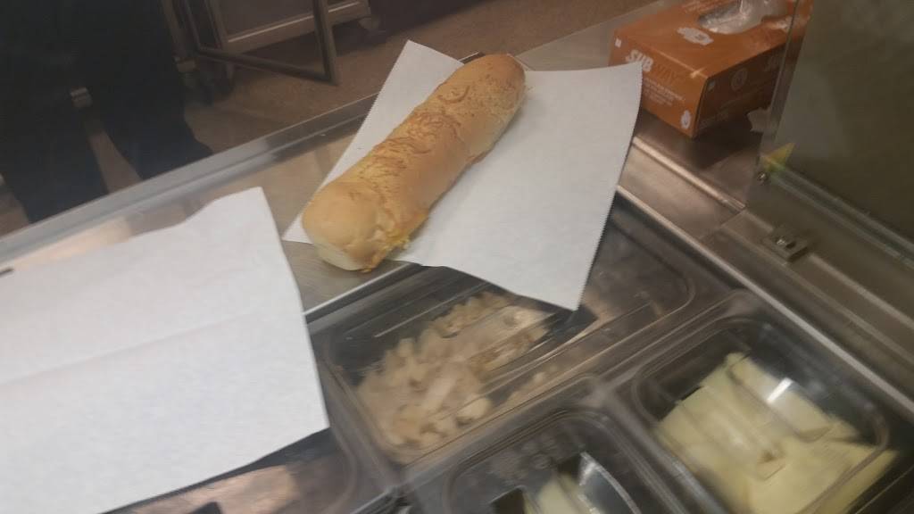 Subway | meal takeaway | 2013 Ontario St Space J, Cleveland, OH 44115, USA | 2165746221 OR +1 216-574-6221