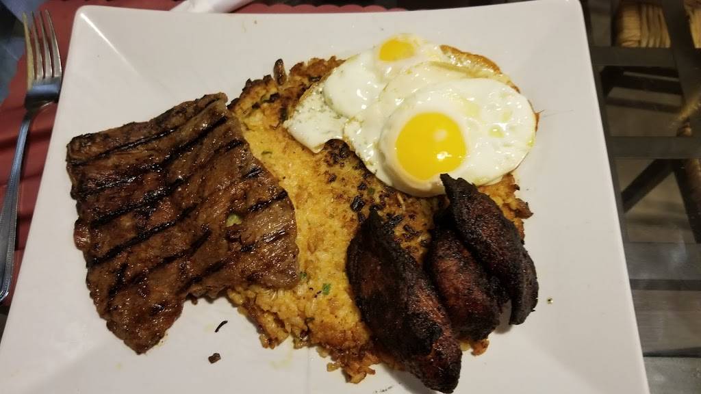 Off the Hook Bar and Grill Peruvian Restaurant | restaurant | 10901 US-441, Belleview, FL 34420, USA | 3523070661 OR +1 352-307-0661