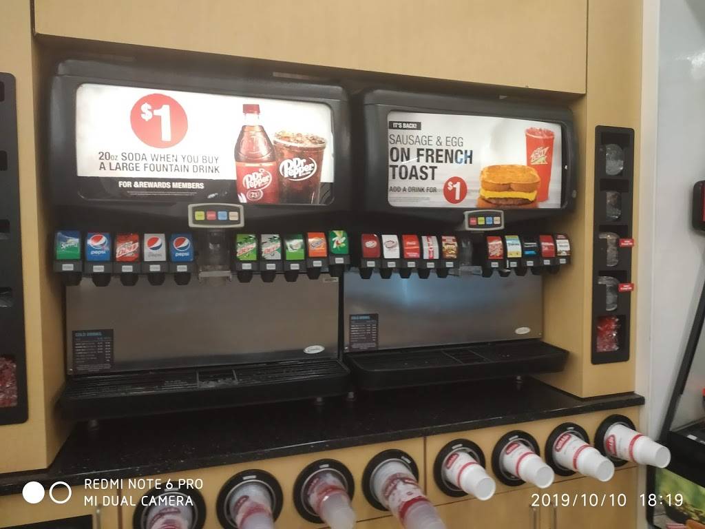 Kum & Go | meal takeaway | 2710 Moberly Ln, Bentonville, AR 72712, USA | 4794640849 OR +1 479-464-0849