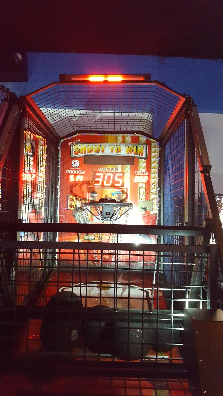 Slackers Sports Bar - St. Marys | restaurant | 2809 N St Marys St, San Antonio, TX 78212, USA | 2108452603 OR +1 210-845-2603